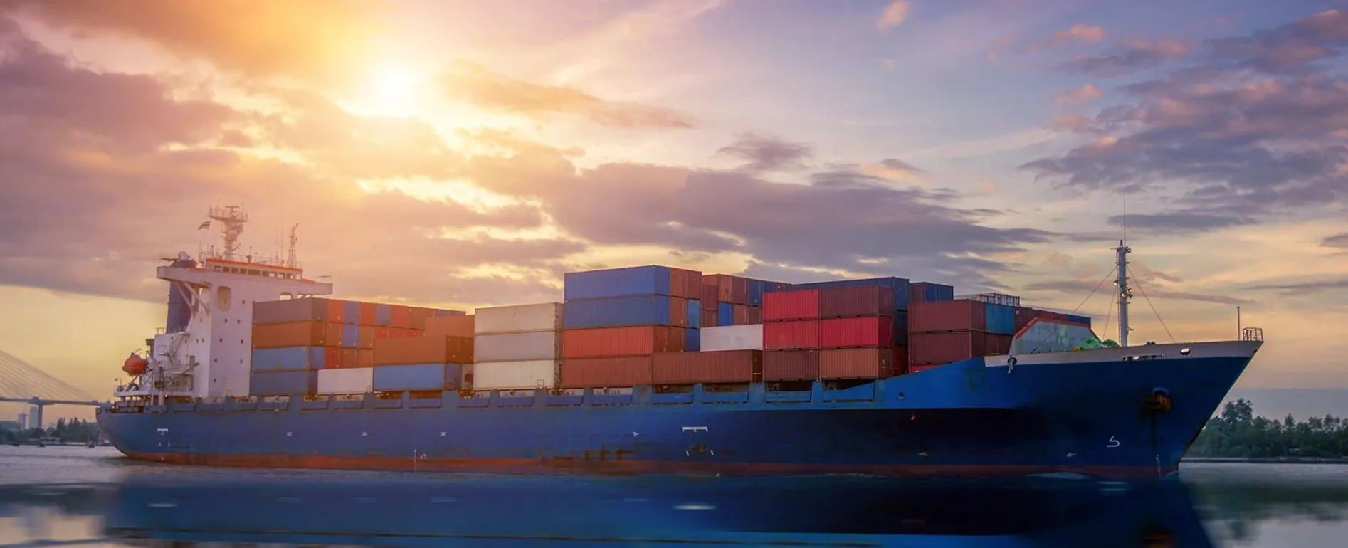 20’ and 40’ shipping container transportation at mumbai